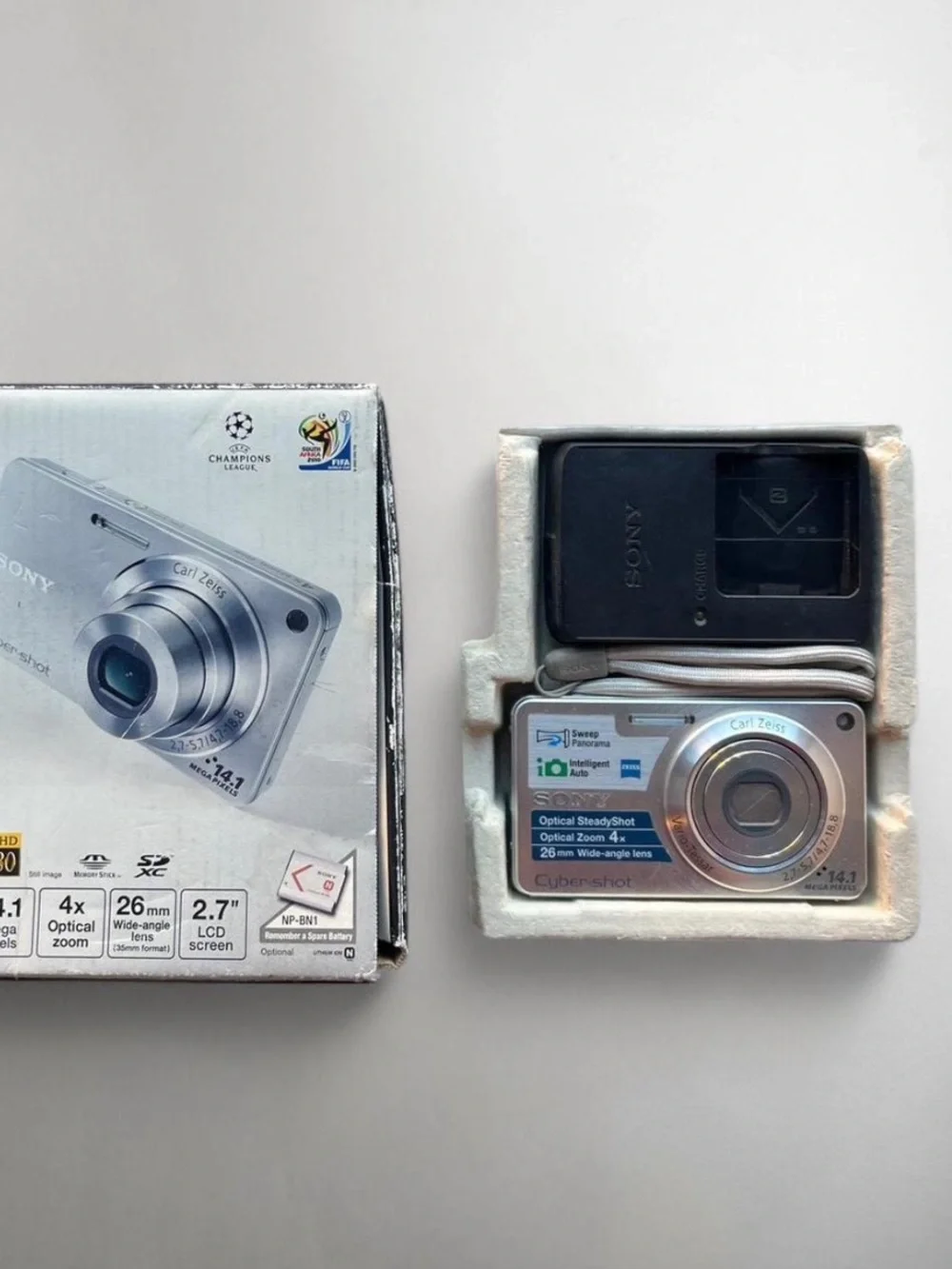 New w Box Sony DSC-W530 Silver Camera w Battery, Case, Charger & Full Kit Tested